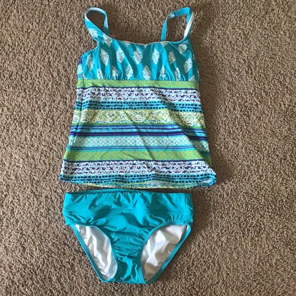 Great condition barely worn Lands End tanking